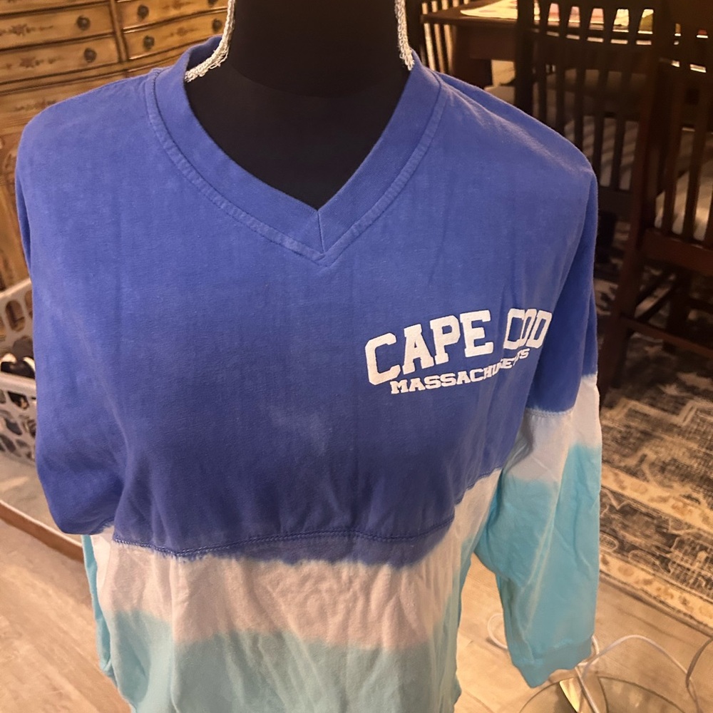 Basix of America Blue V-Neck Sweatshirt Cape Cod - Picture 2 of 6